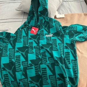 Brand new Puma long sleeve hoodie. Never worn. Size Large